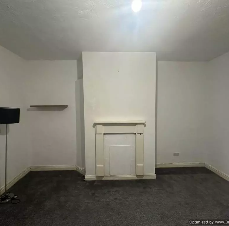 £650 pcm (£150 pw)