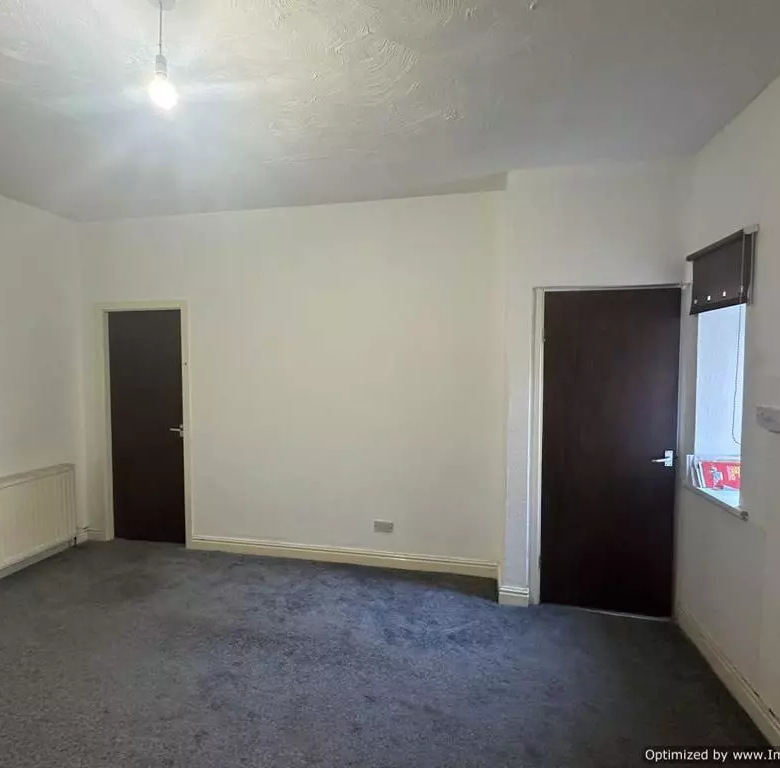£650 pcm (£150 pw)