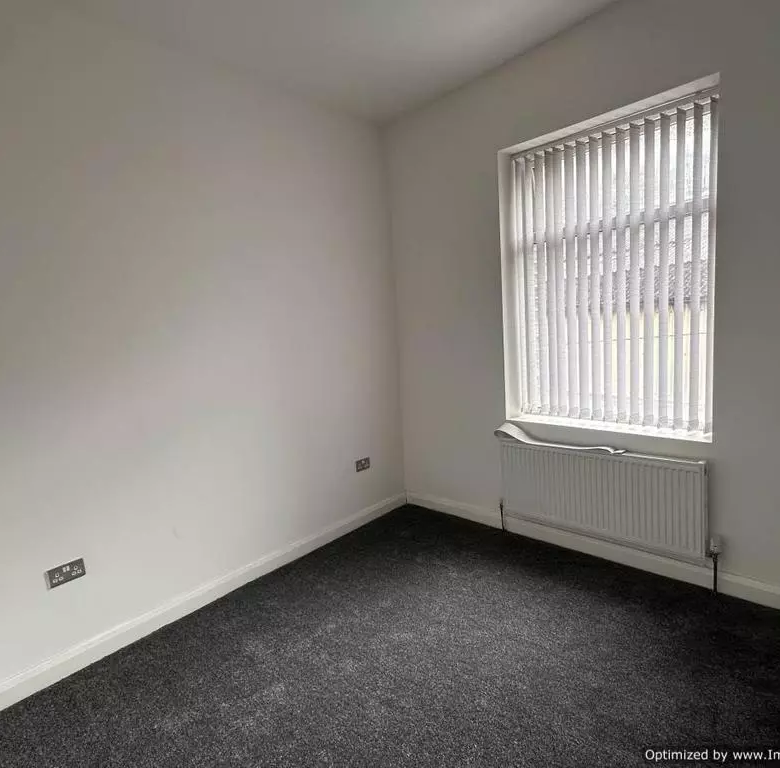 £675 pcm (£156 pw)