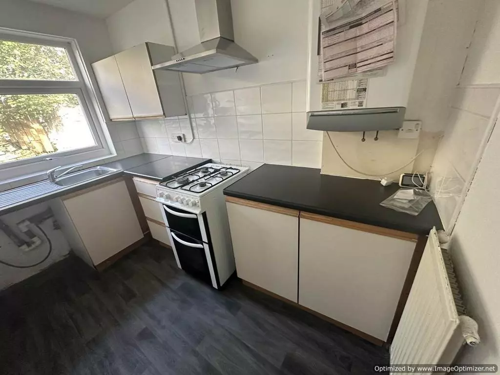 image-2-1024×1024 (1) £650 pcm (£150 pw)