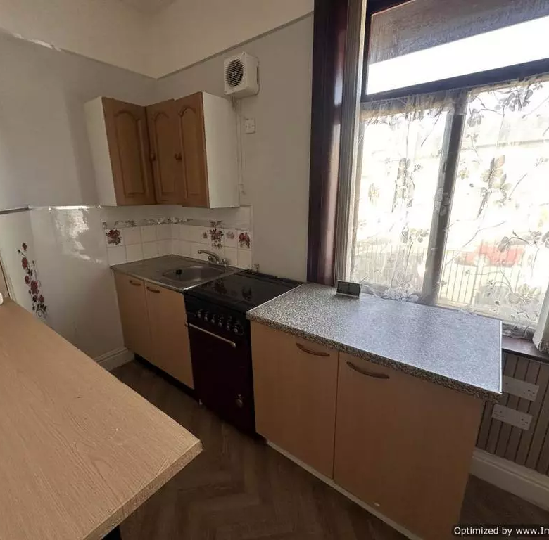 £675 pcm (£156 pw)